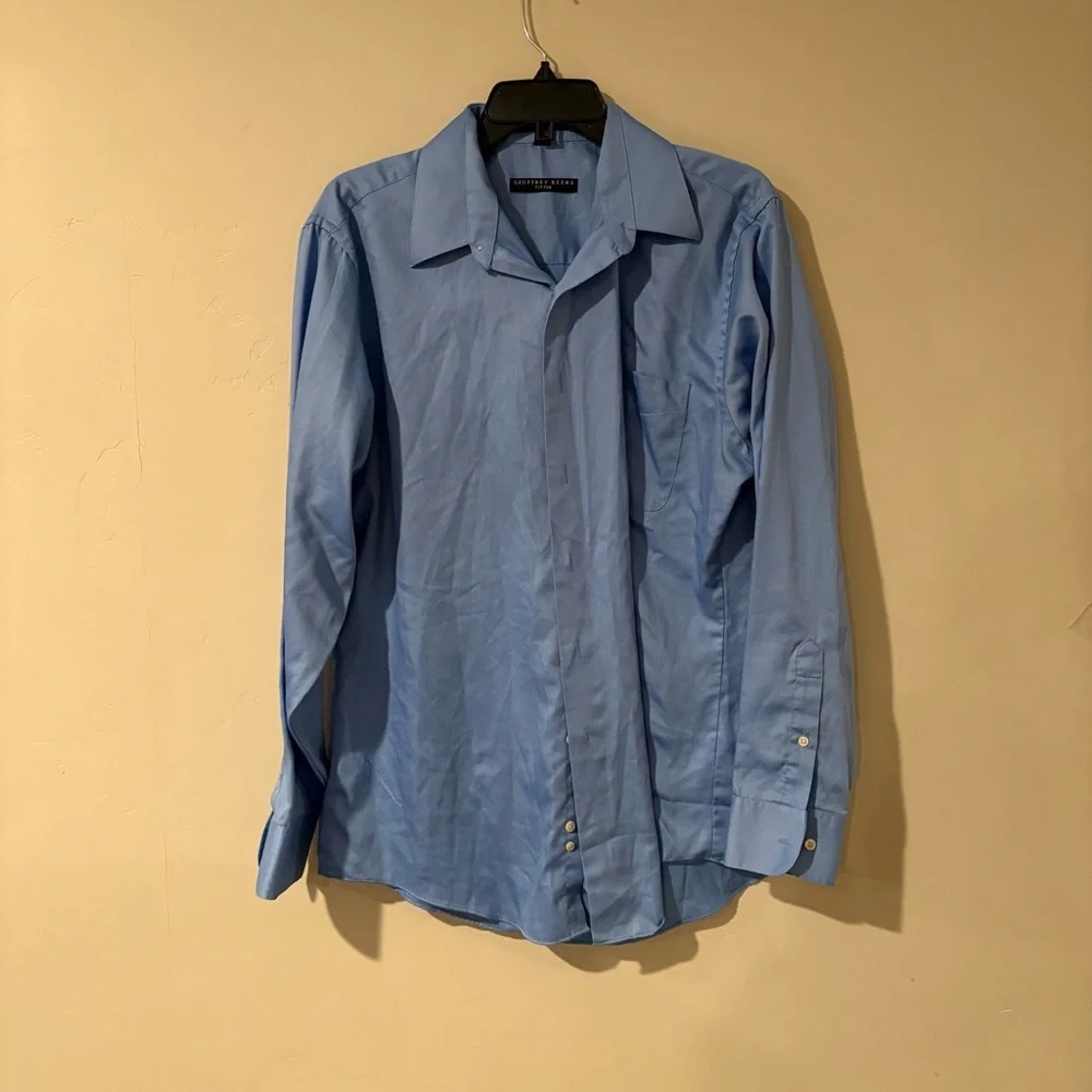 Geoffrey Beene Sateen Button Up Shirt | Size: Large